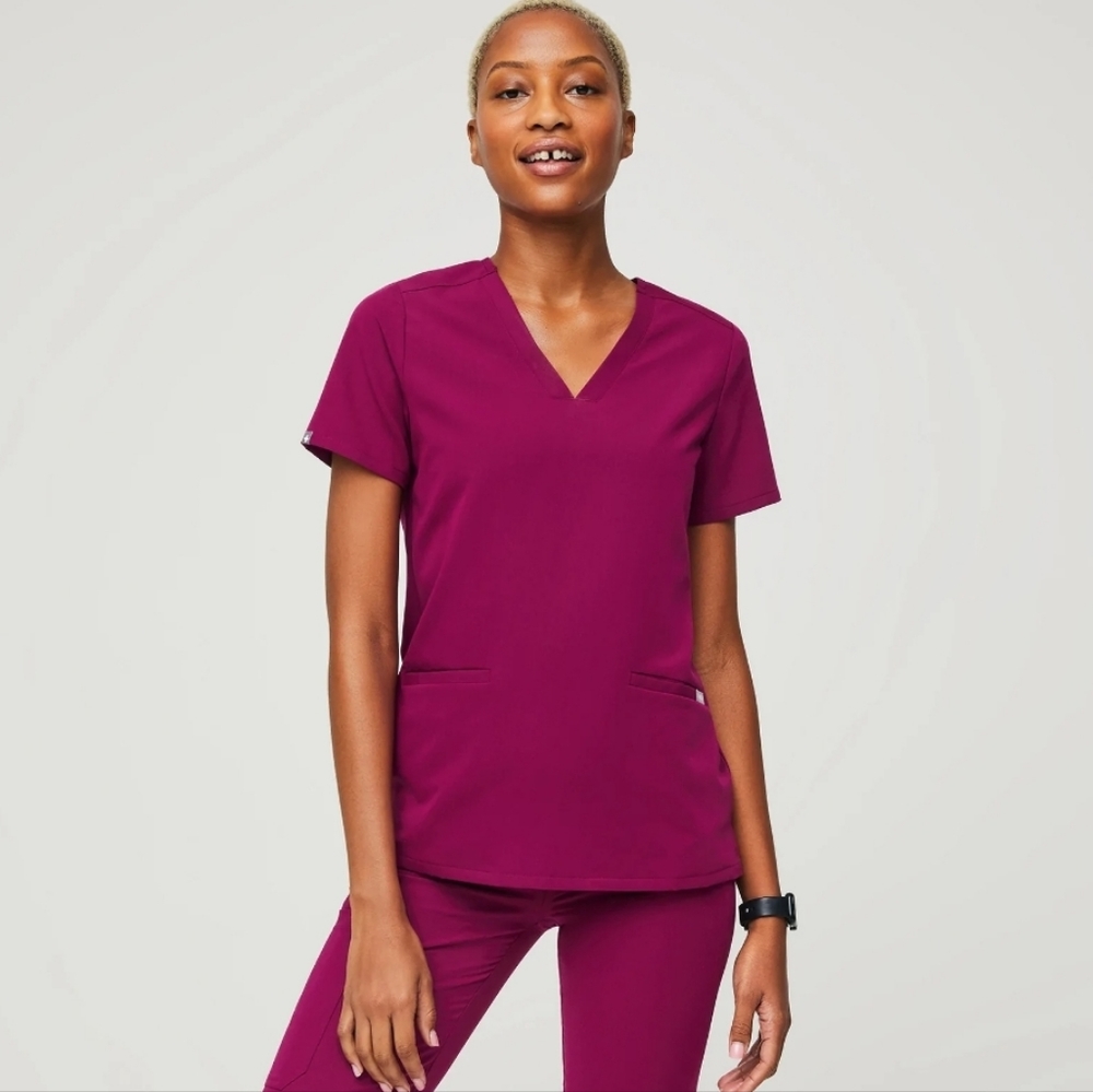 FIGS Dark Magenta Medium Scrubs Set- New